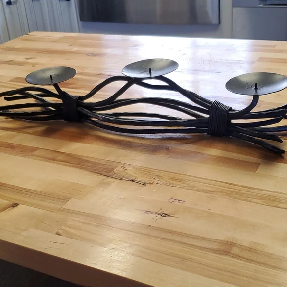 Wrought iron candle holder. - Picture 1 of 2